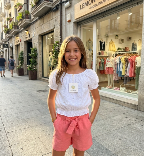 Blusa de Niña con Bordado Calado